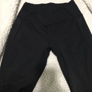 Black lululemon leggings with mesh